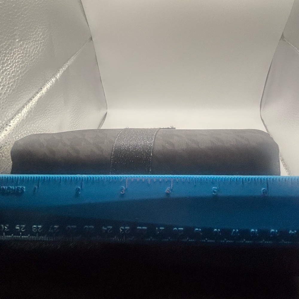 Nicole Miller Cosmetic Bag Set NWT - Picture 7 of 7